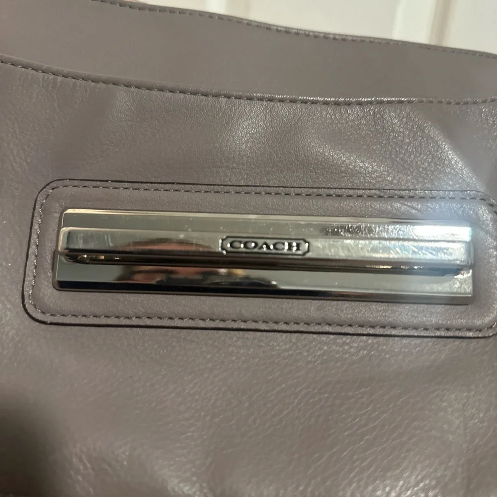 Vintage Coach Taylor Leather Crossbody Bag - Picture 6 of 9